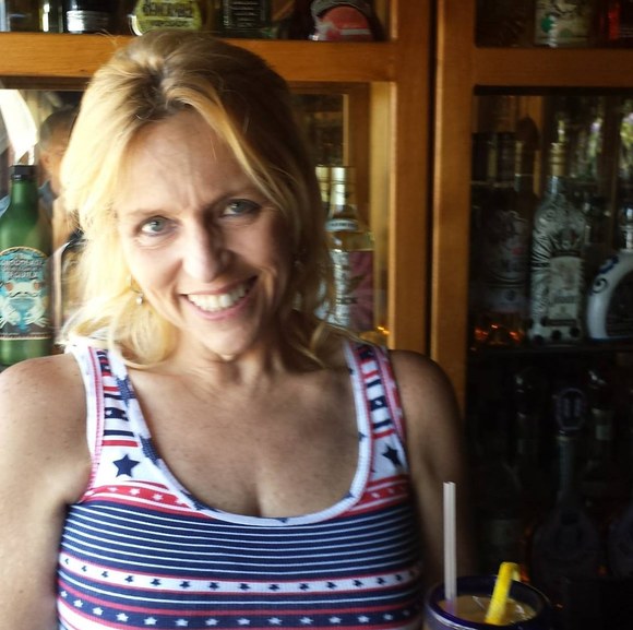 Profile Picture of Terri West (@tawducksfan) on Poshmark