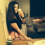 Profile Picture of 🌻kimsenecal🌻 (@kiimyyxox) on Instagram