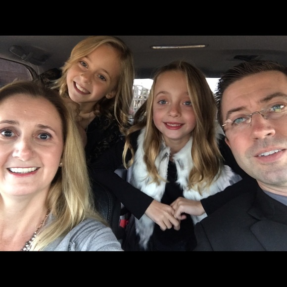 Profile Picture of Melissa Fenger (@melissafenger) on Poshmark