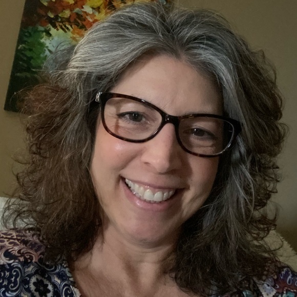 Profile Picture of Ginger Witthar (@gtwr1979) on Poshmark