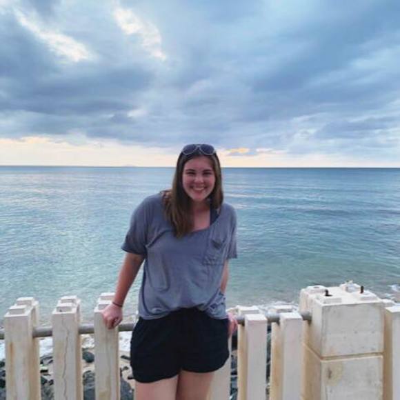 Profile Picture of Savannah Leaton (@smleaton) on Poshmark