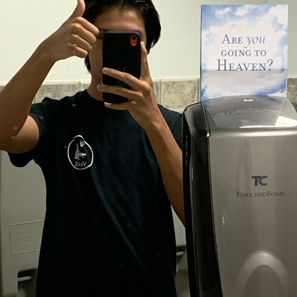 Profile Picture of Javier Jauregui (@javieraj_) on Poshmark