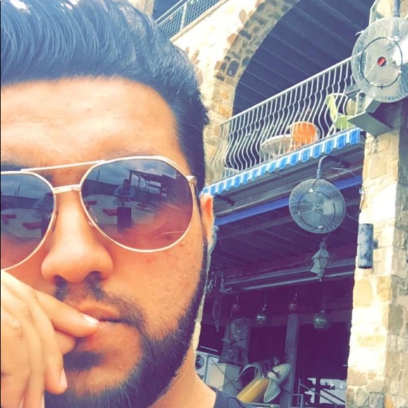 Profile Picture of Mohammad Chaudhry (@mohammadsumair) on Poshmark