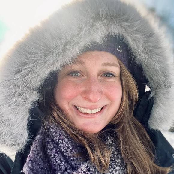 Sarah Brovold - Poshmark Profile Picture of Sarah Brovold (@brovo017) on Poshmark