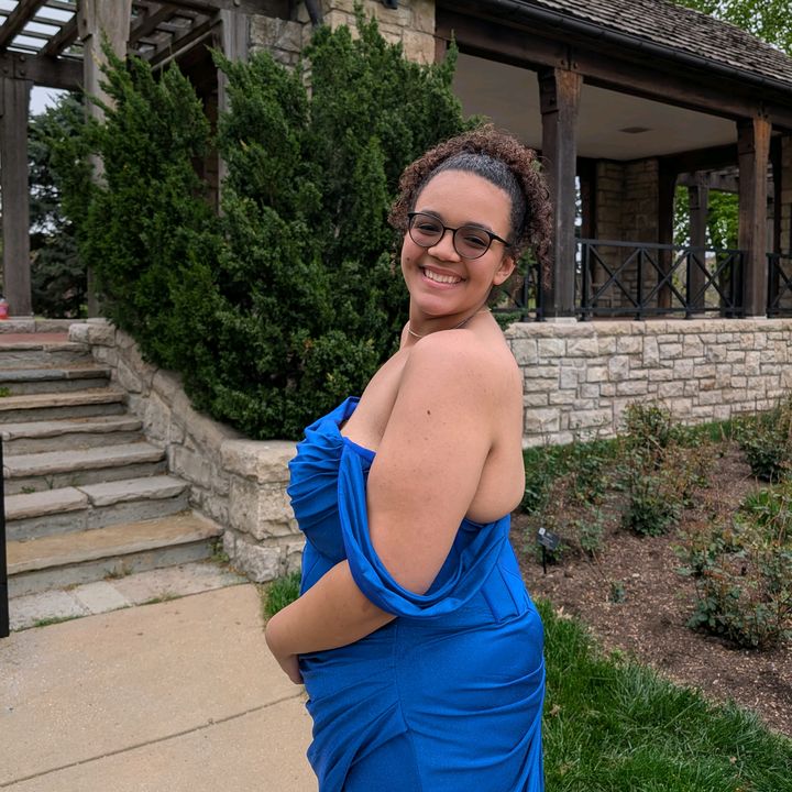 Profile Picture of Isabel (@isabelball) on Tiktok