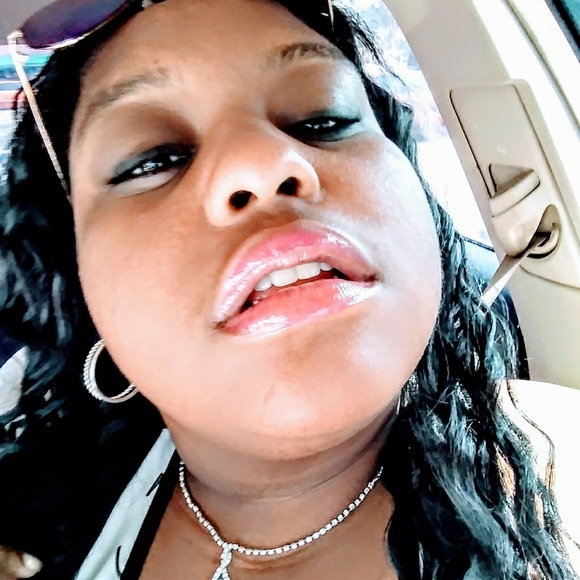 Profile Picture of Jacquelyn Reaves (@easha1baby) on Poshmark