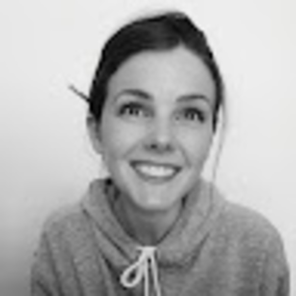 Profile Picture of Ellen Mclaren (@ellenmclaren92) on Poshmark