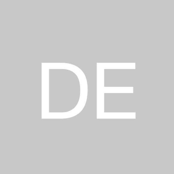 Profile Picture of Deavion Eckles (@deavioneckles) on Poshmark