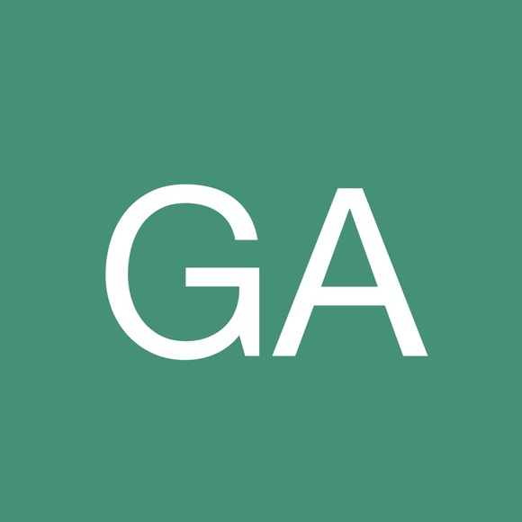 Profile Picture of Gabriela Aichinger (@gaichinger12) on Poshmark