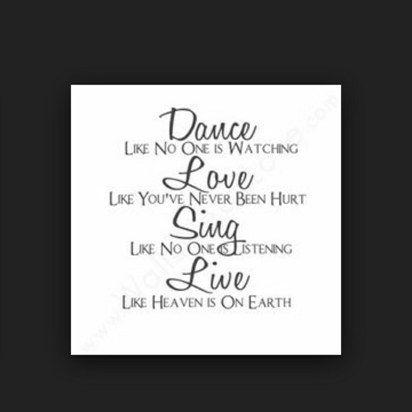 Profile Picture of Melissa Foster (@melissaf09) on Poshmark