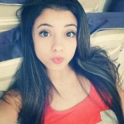 Profile Picture of Ei , Laurette :P (@LauraBennet_) on Twitter