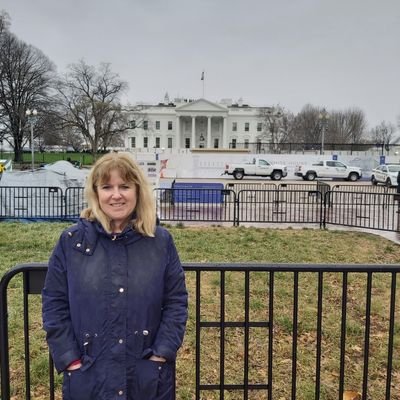 Profile Picture of Maxine Denise OBrien (@MaxineDeniseOB1) on Twitter