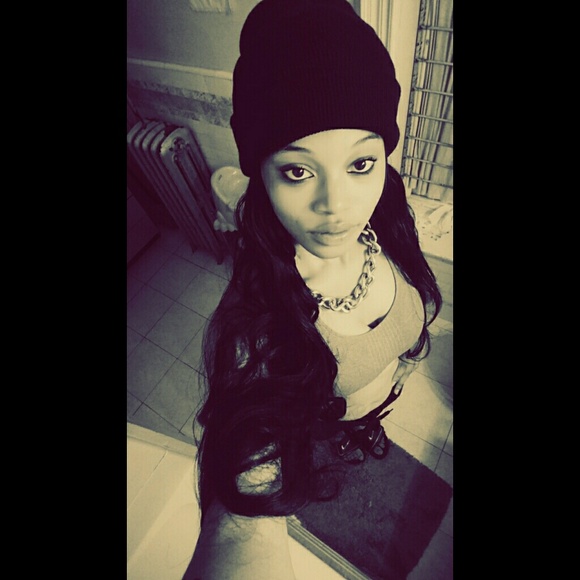 Profile Picture of Shalah Roby (@shalah0036) on Poshmark