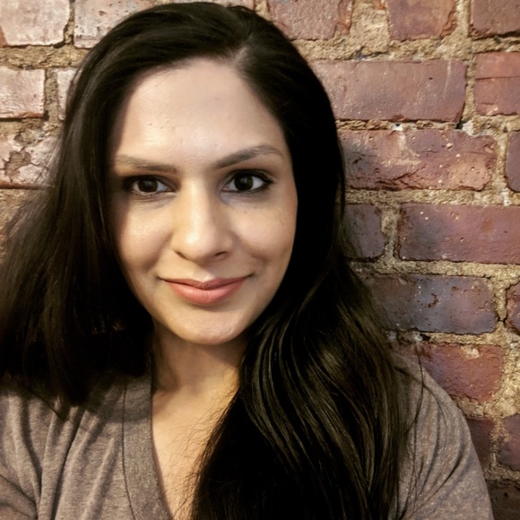 Profile Picture of Meera Patel (@meerawhy7) on Poshmark