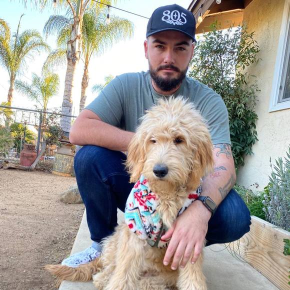 Profile Picture of Leekyi Waring (@leekyiw) on Poshmark