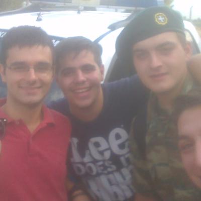 Profile Picture of George Thanos (@mpougasss23) on Twitter