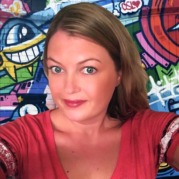 Profile Picture of Tatjana Raycroft (@traycroft) on Poshmark