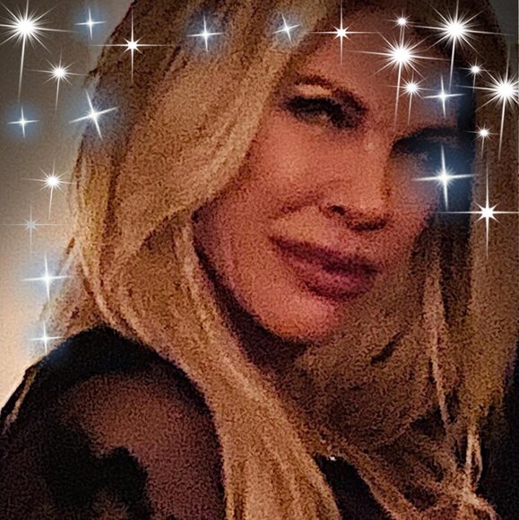 Profile Picture of Lisa Grant (@lisagrant414) on Poshmark