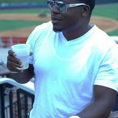 Profile Picture of Damien Emerson (@ManMythLegend02) on Twitter