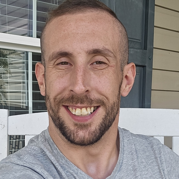 Profile Picture of Adam Buie (@mabuie15) on Poshmark