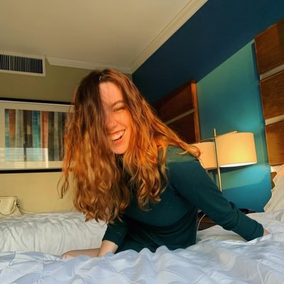 Profile Picture of Rachel McNicholas (@penne4urthought) on Twitter