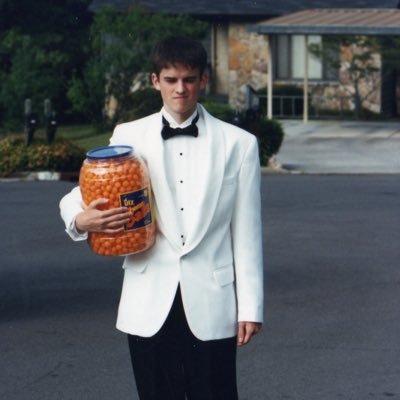 Profile Picture of Ben Wilburn (@unwieldywildey) on Twitter