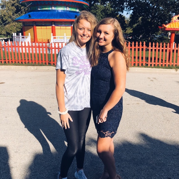 Profile Picture of Hannah Heger (@hegerhannah) on Poshmark