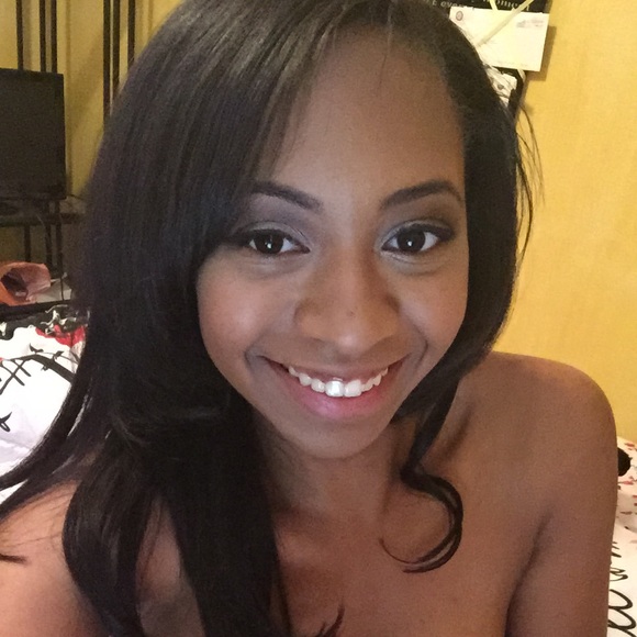 Profile Picture of Jade Adams (@jadeadams119) on Poshmark