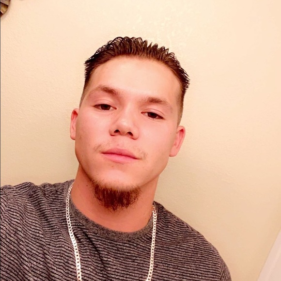 Profile Picture of Edward Manzo (@emanzo7) on Poshmark