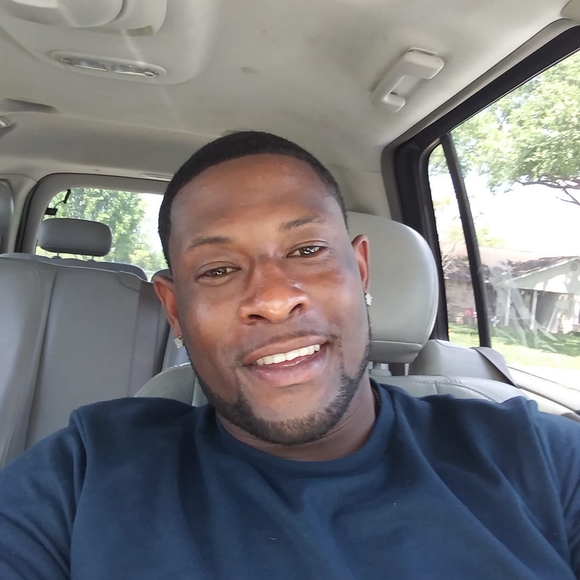 Profile Picture of John Allen (@johnallen593) on Poshmark