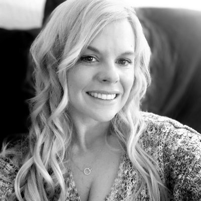 Profile Picture of Amanda Chenoweth (@AmandaLovePeace) on Twitter
