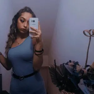 Profile Picture of Deniseceffalia (@deniseceffaliaofficial) on Tiktok