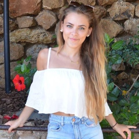 Profile Picture of Talida Ioana (@talidaioanat) on Poshmark