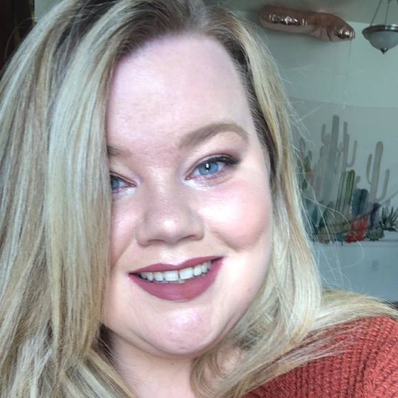 Profile Picture of Alex Barton (@lacole1993) on Poshmark