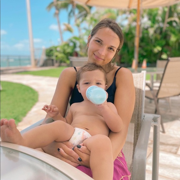 Profile Picture of Taylor Buisker (@taylorbuisker) on Poshmark