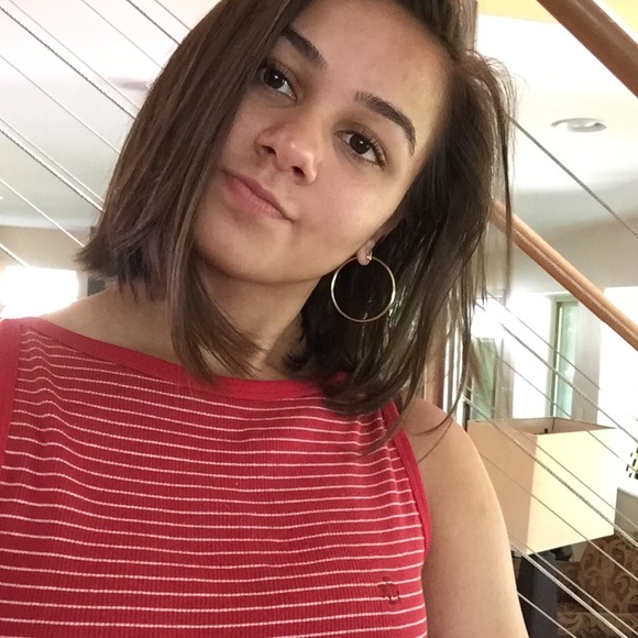 Profile Picture of Amita Chatterjee (@achatterjee) on Poshmark