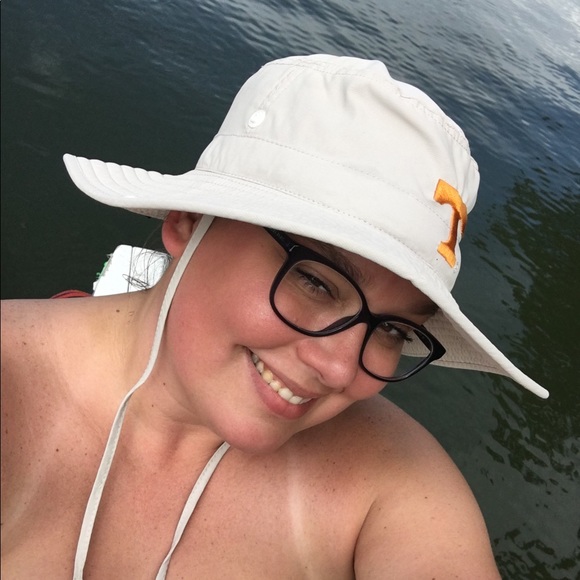 Profile Picture of Kelli Arrowood (@rankel424) on Poshmark