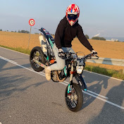 Profile Picture of Deik (@Deiksm) on Youtube