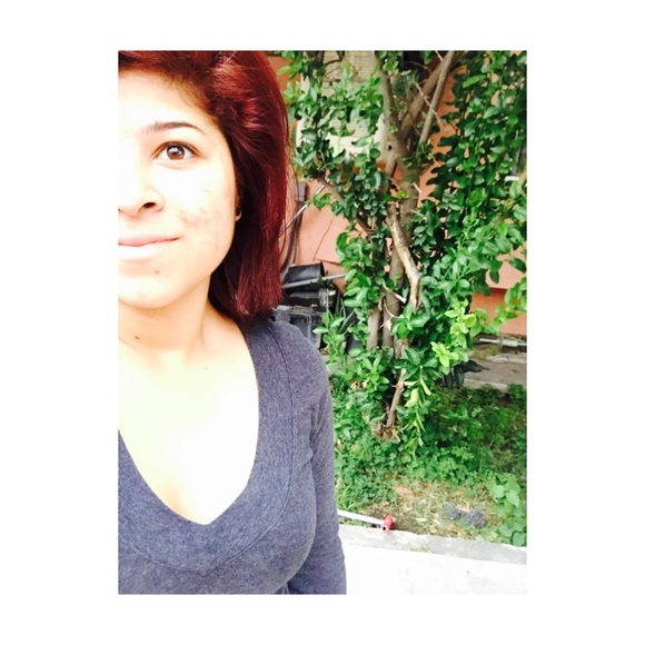 Profile Picture of Selena Zamarron (@selena249) on Poshmark