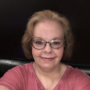 Profile Picture of Sharing My Real Life / Lisa Rees (@bluelisarees) on Youtube