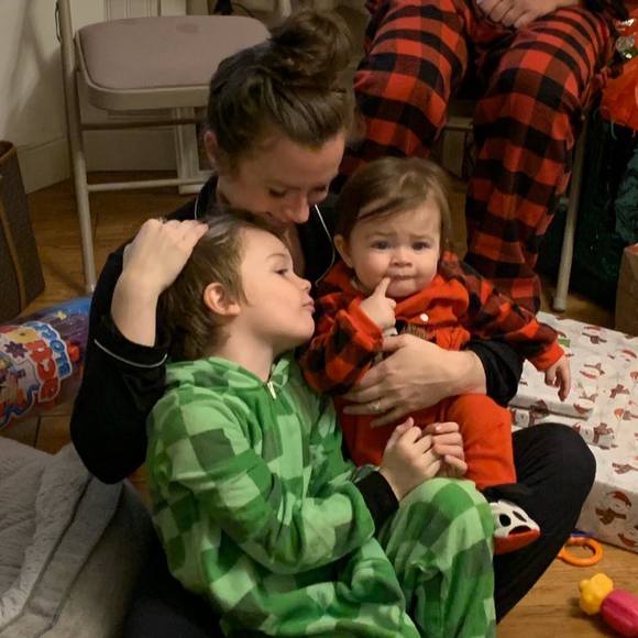 Profile Picture of Jenny Moitoza (@moitozajenny) on Poshmark