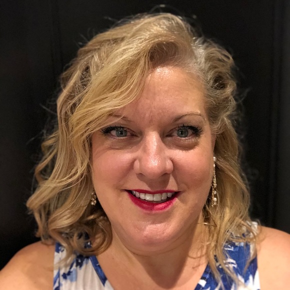 Profile Picture of Sybil Owens (@sybil70) on Poshmark