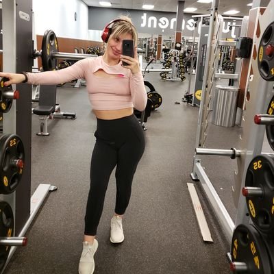 Profile Picture of Pay (@payton_anne96) on Twitter