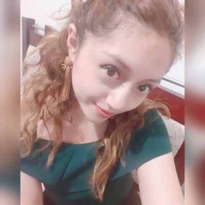 Profile Picture of Isabel Astudillo (@isalove1989) on Twitter