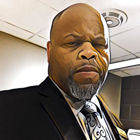 Profile Picture of Alfred Oglesby (@bigredz00) on Poshmark