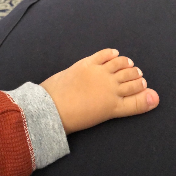 Profile Picture of Reyna Yakeley (@yakeley) on Poshmark