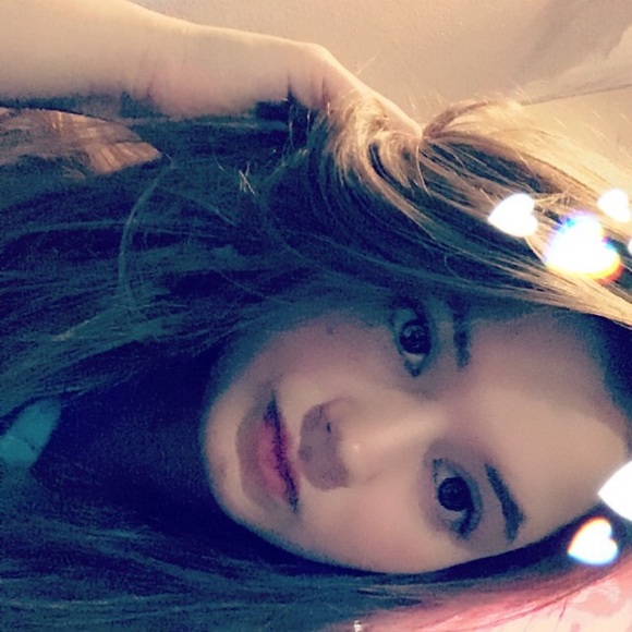 Profile Picture of Ariel Ness (@ariel_ann136) on Poshmark