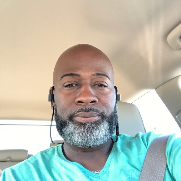 Profile Picture of Adrian Goodlow (@goodlow0124) on Poshmark