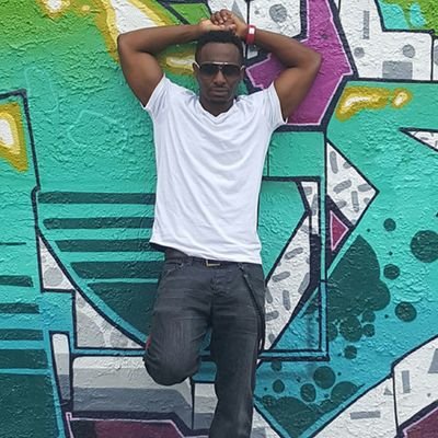 Profile Picture of Christopher Harrell (@armanigroove) on Twitter