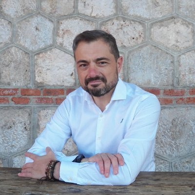 Profile Picture of ★ David Pérez Moreno (@davidperezmore) on Twitter